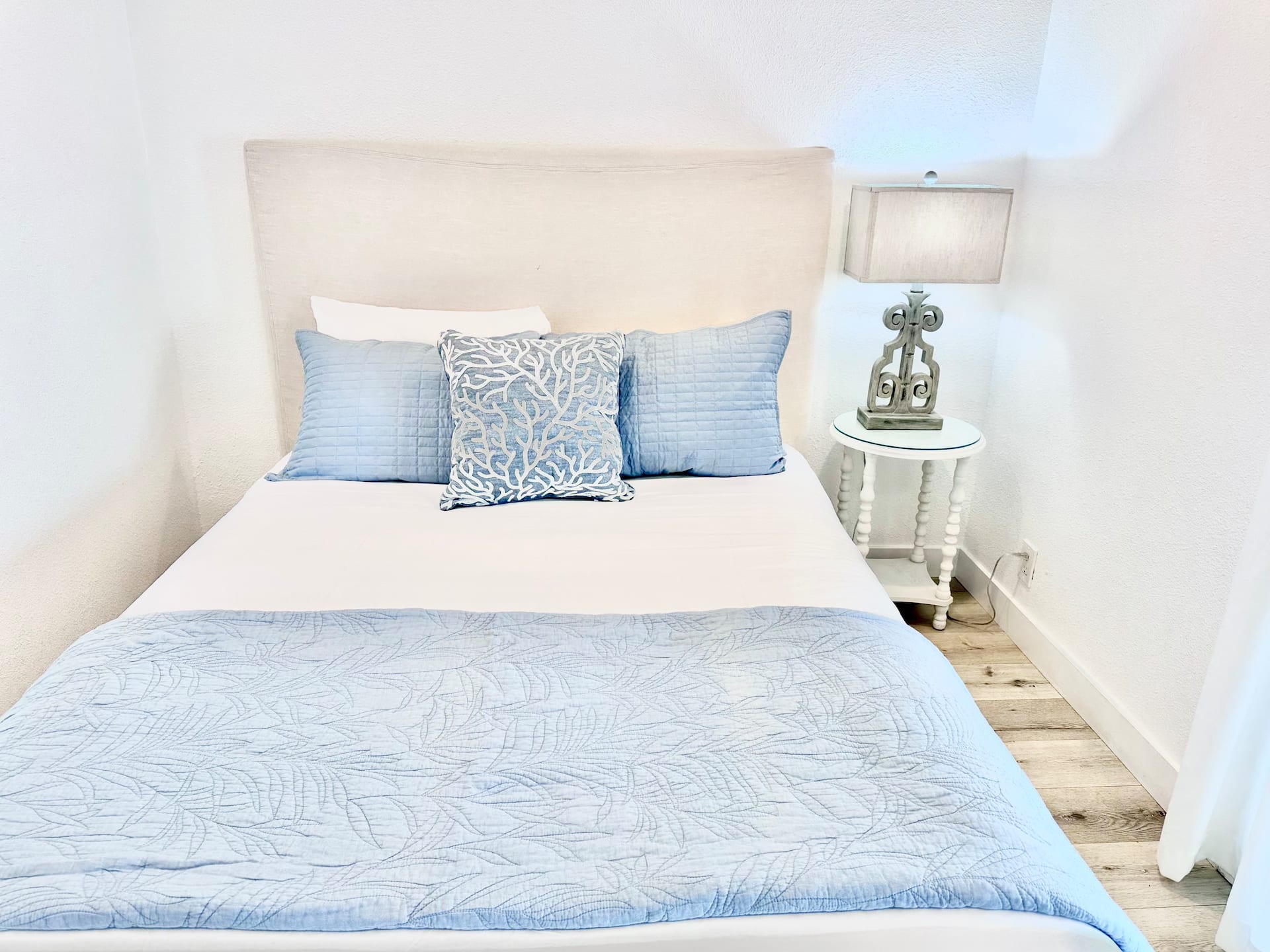 Bedroom 3 — 1 queen bed